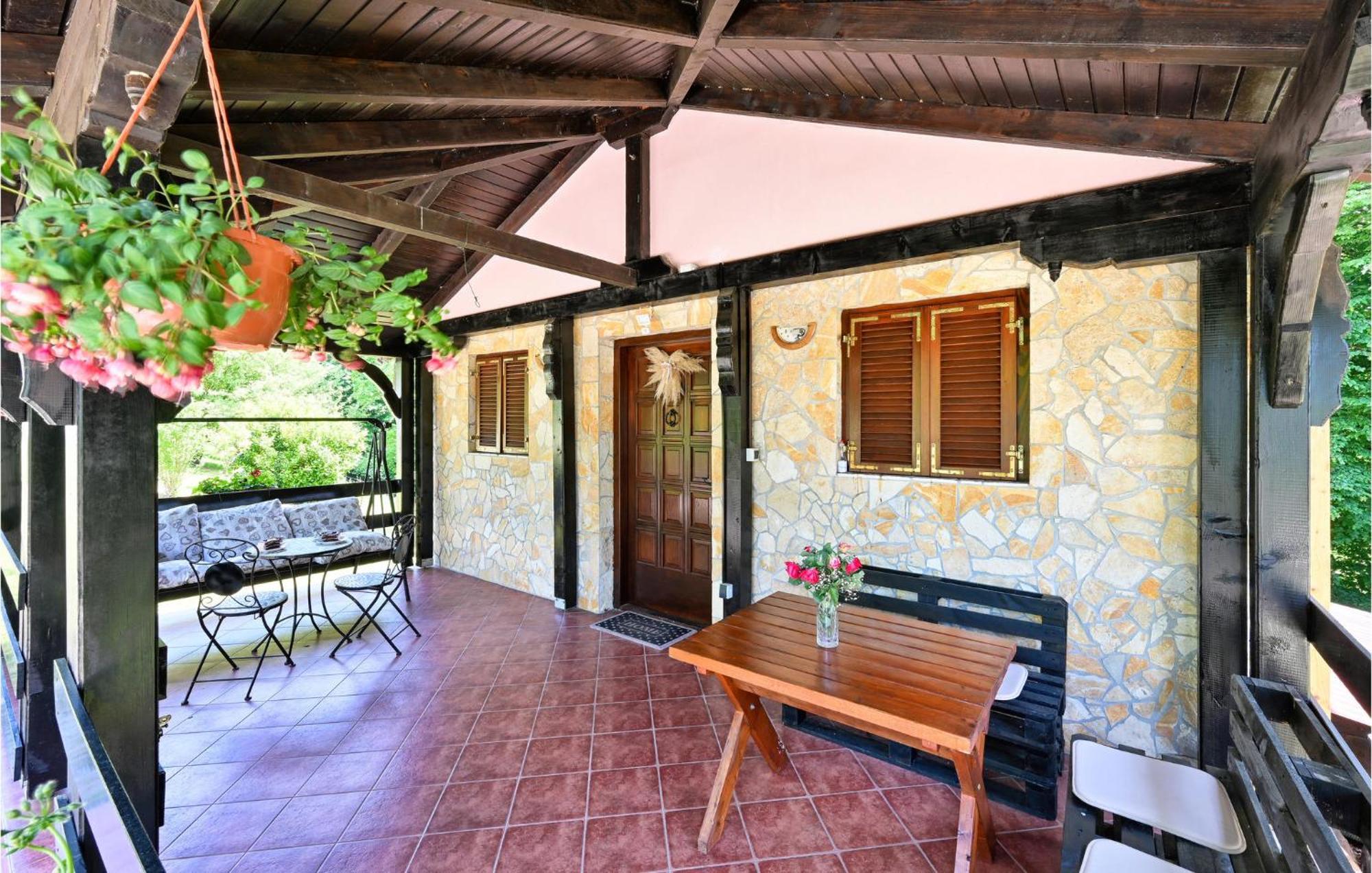 2 Bedroom Gorgeous Home In Gornje Stative Exterior photo
