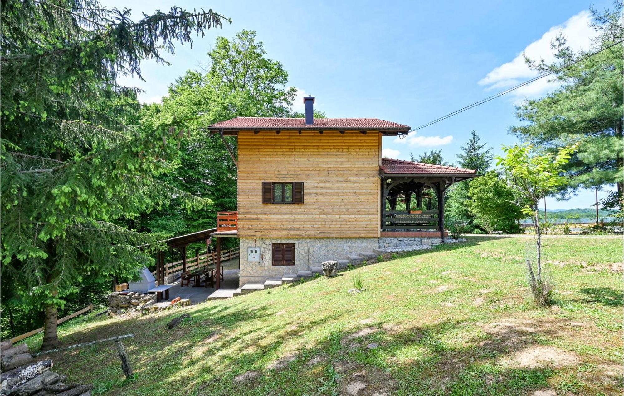 2 Bedroom Gorgeous Home In Gornje Stative Exterior photo